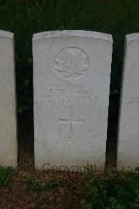 Dury Mill British Cemetery - Broadford, Robert