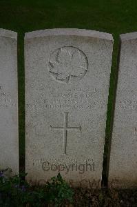 Dury Mill British Cemetery - Cameron, W J