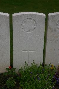 Dury Mill British Cemetery - Chagnon, A