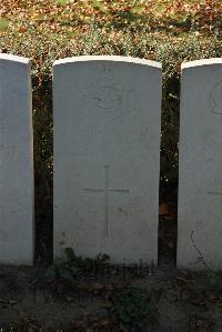 Dury Mill British Cemetery - Clarke, Hubert Wilton