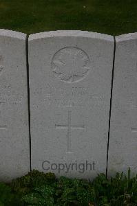 Dury Mill British Cemetery - Cody, James Mathew