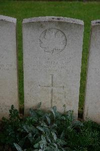 Dury Mill British Cemetery - Dulmage, H