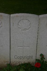 Dury Mill British Cemetery - Finn, J W