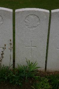 Dury Mill British Cemetery - Greeley, W