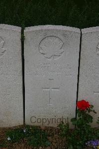 Dury Mill British Cemetery - Greenhalgh, Thomas James