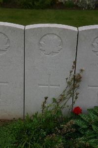 Dury Mill British Cemetery - Greenshaw, Charles