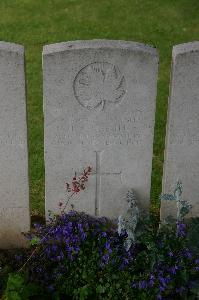 Dury Mill British Cemetery - Hamill, H R