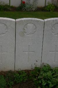 Dury Mill British Cemetery - Henderson, Clifford Crozier