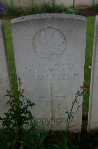 Dury Mill British Cemetery - Humphrey, W