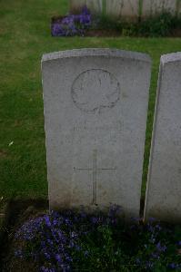 Dury Mill British Cemetery - Lageunesse, S