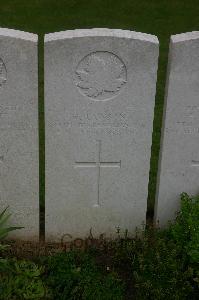 Dury Mill British Cemetery - Lawson, H