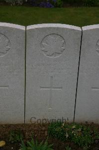 Dury Mill British Cemetery - Matthews, Albert Daniel Dyer