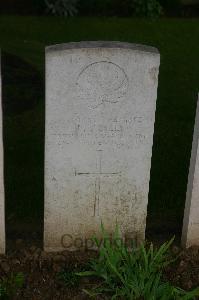 Dury Mill British Cemetery - Reilly, F