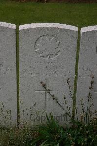 Dury Mill British Cemetery - Russell, G R