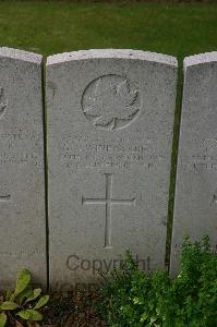 Dury Mill British Cemetery - Winegarden, G A