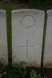 Dury Mill British Cemetery - York, John Thomas