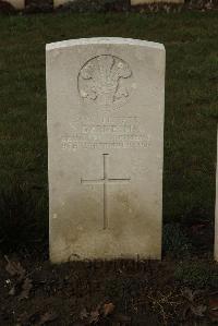 Delville Wood Cemetery Longueval - Byrne, P