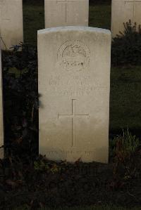 Delville Wood Cemetery Longueval - Campbell, John