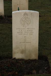 Delville Wood Cemetery Longueval - Clarke, S B