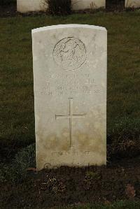 Delville Wood Cemetery Longueval - Cracknell, T