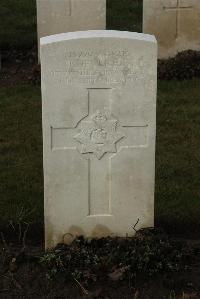 Delville Wood Cemetery Longueval - Devereux, J