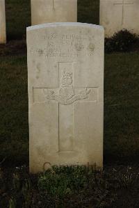 Delville Wood Cemetery Longueval - Devine, W