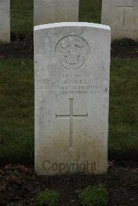 Delville Wood Cemetery Longueval - Dobby, F