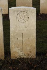 Delville Wood Cemetery Longueval - Dodds, C B