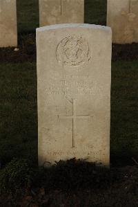 Delville Wood Cemetery Longueval - Flanagan, James