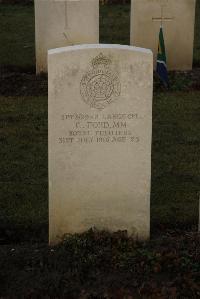 Delville Wood Cemetery Longueval - Ford, C