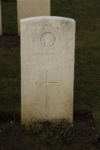 Delville Wood Cemetery Longueval - Fox, F C