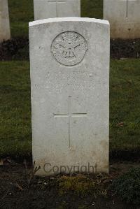 Delville Wood Cemetery Longueval - Francis, Richard Percy