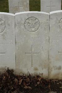 Delville Wood Cemetery Longueval - Fuller, Percy