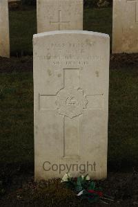 Delville Wood Cemetery Longueval - Game, E