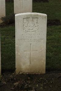 Delville Wood Cemetery Longueval - Harvey, T