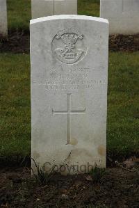 Delville Wood Cemetery Longueval - Holman, F