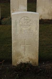 Delville Wood Cemetery Longueval - Holt, W E