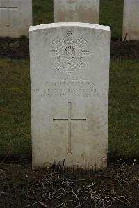 Delville Wood Cemetery Longueval - Hutchison, Thomas