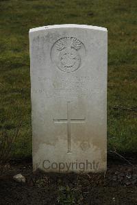 Delville Wood Cemetery Longueval - Jones, G