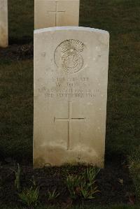 Delville Wood Cemetery Longueval - Jones, W