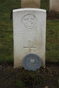 Delville Wood Cemetery Longueval - Lloyd, Humphrey