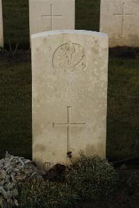 Delville Wood Cemetery Longueval - Lowe, L