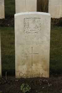 Delville Wood Cemetery Longueval - Lucas, F