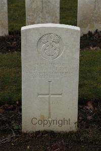 Delville Wood Cemetery Longueval - Malins, T W