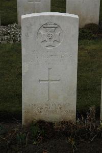 Delville Wood Cemetery Longueval - Matthews, Thomas George