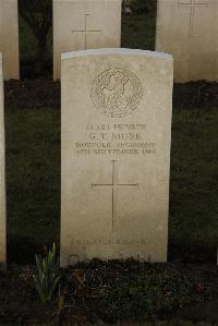 Delville Wood Cemetery Longueval - Musk, G T