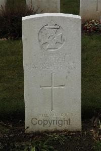 Delville Wood Cemetery Longueval - Mutch, Alexander