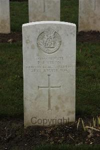 Delville Wood Cemetery Longueval - Nixon, P J