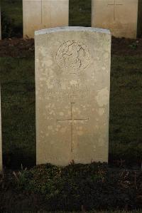 Delville Wood Cemetery Longueval - Nobbs, Benjamin