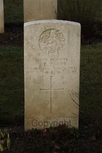 Delville Wood Cemetery Longueval - Paget, A E